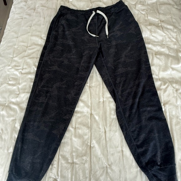 Vuori Dark Blue Camo Joggers with Light Drawstrings - Picture 2 of 3